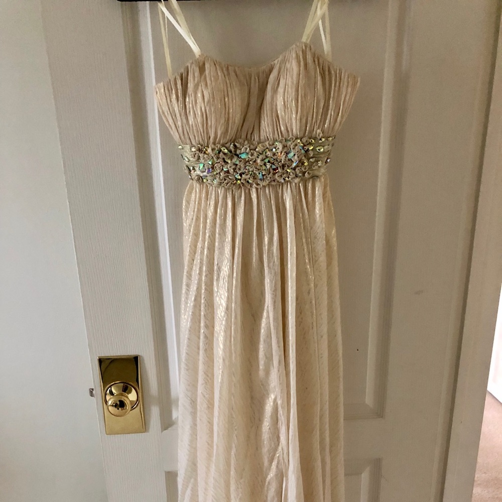 Pretty La Femme gown